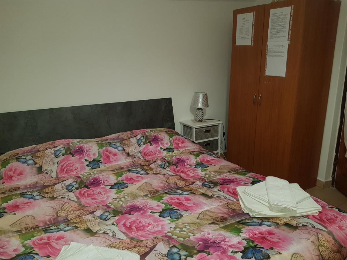B&B Da Antonella Bosa Exteriör bild